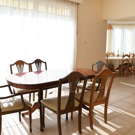 Villa Daryah Sirina Bay โปรทาราส ภายนอก รูปภาพ