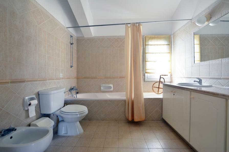 Villa Daryah Sirina Bay โปรทาราส ภายนอก รูปภาพ